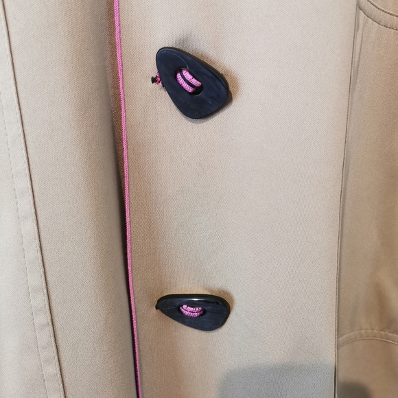 NEW with tags Ubu reversible rain jacket black and neutral with pink accents - Picture 8 of 16